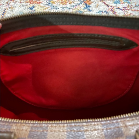 Authentic Louis Vuitton Speedy 30 in Damier Ebene - Picture 11 of 15